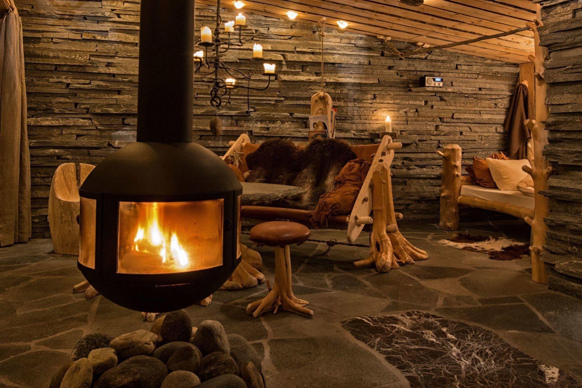 Engholm Husky Design Lodge 카라스요크 외부 사진